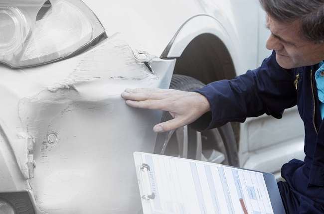 Kim jest i kiedy pomaga rzeczoznawca samochodowy?