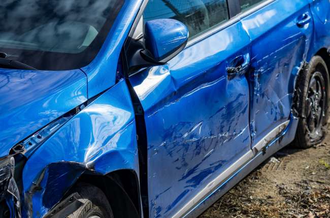 uszkodzony samochód - baza danych ufg