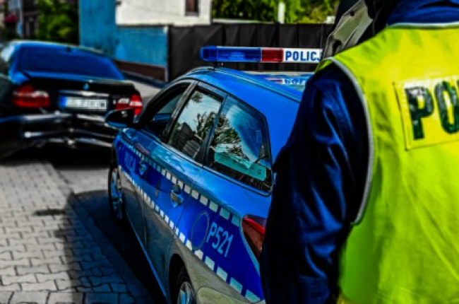 Stłuczka na drodze – czy wzywać policję?